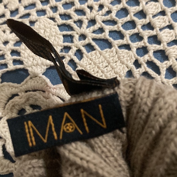 IMAN Embellished Gloves - Picture 7 of 7